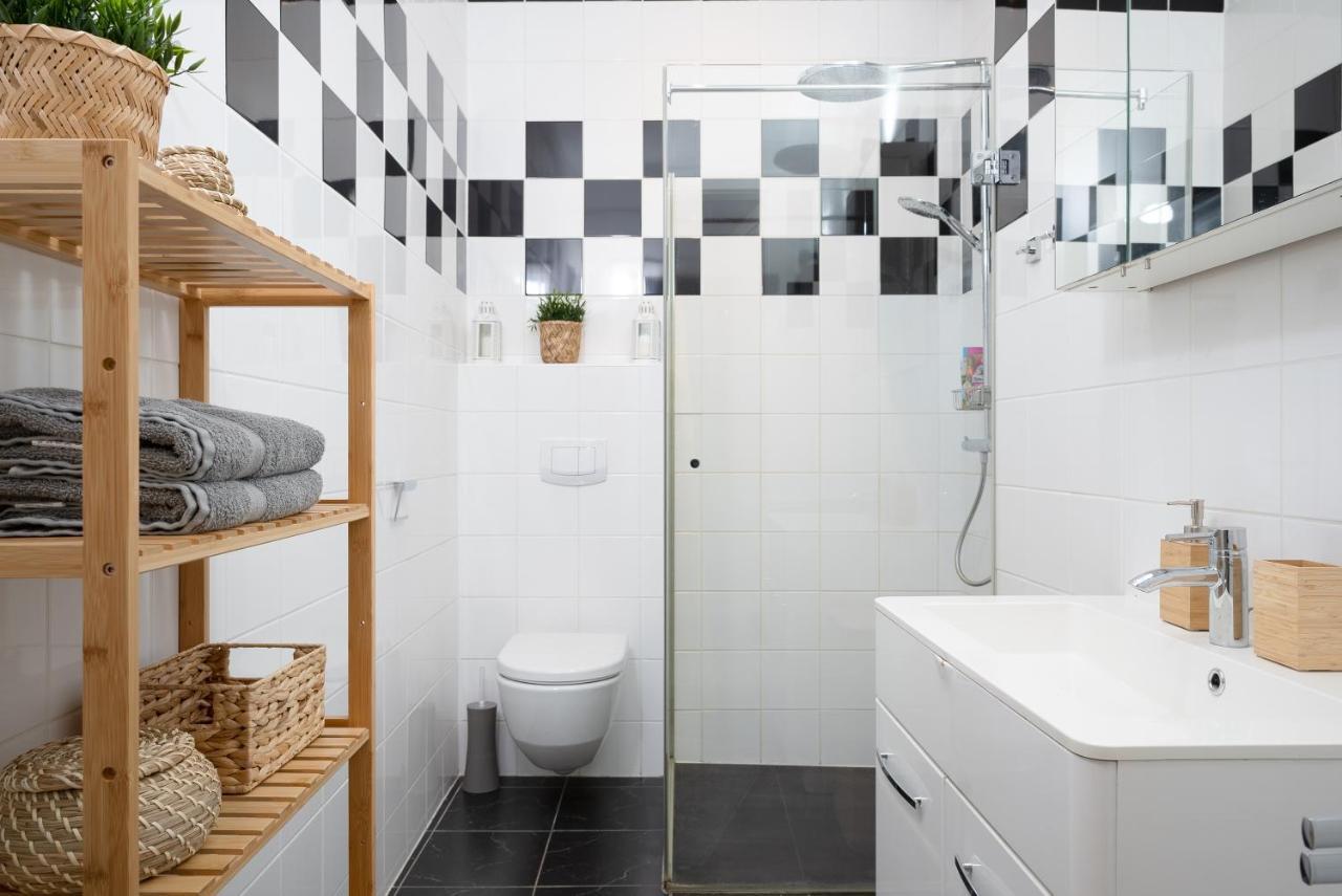 Designer Apartments, 2 Min To U1 Reumannplatz Вена Экстерьер фото