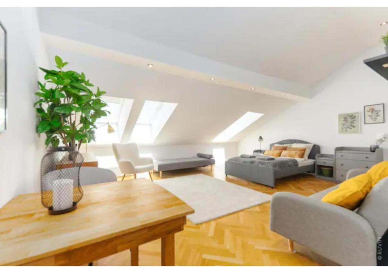 Designer Apartments, 2 Min To U1 Reumannplatz Вена Экстерьер фото