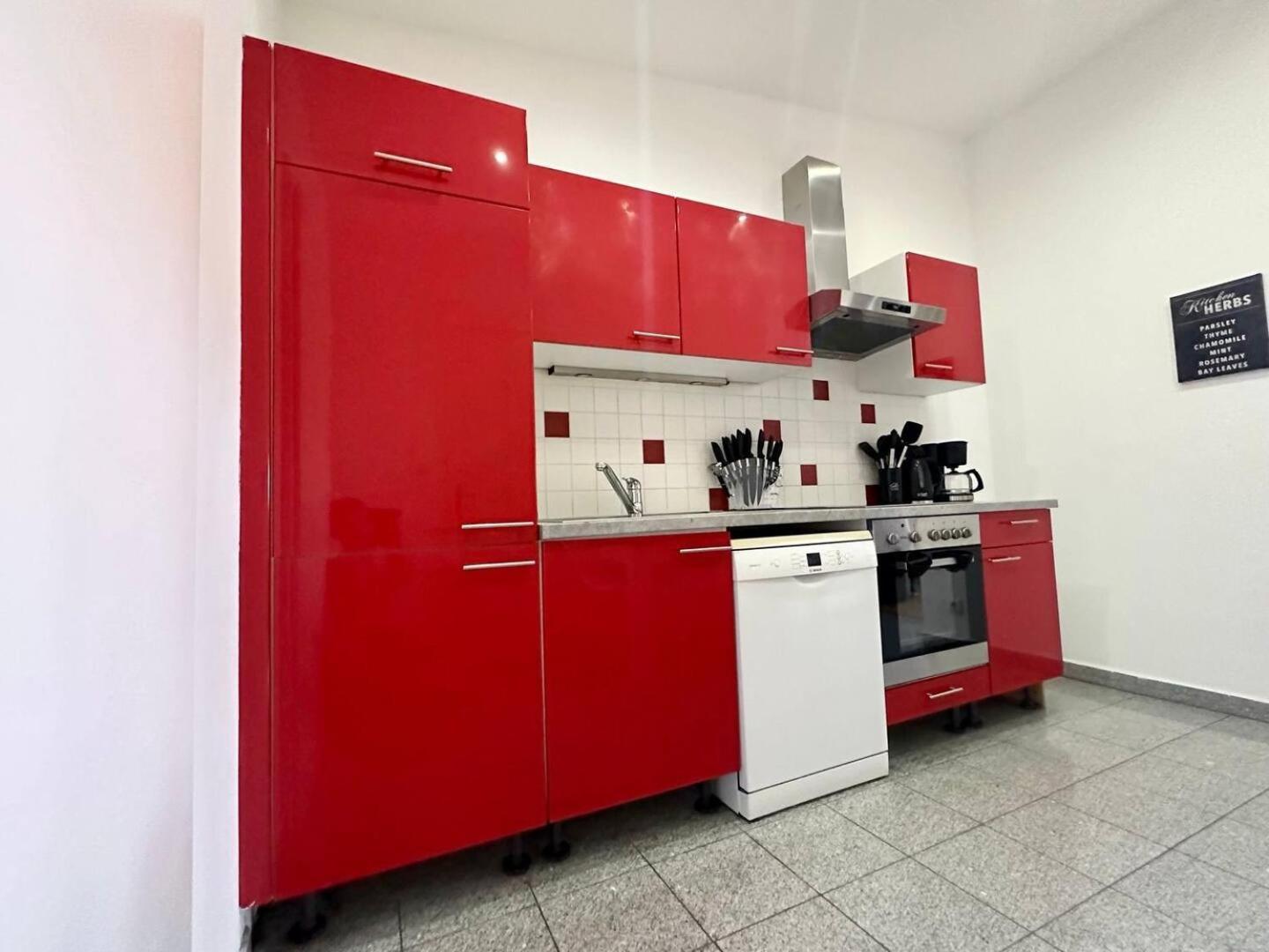 Designer Apartments, 2 Min To U1 Reumannplatz Вена Экстерьер фото